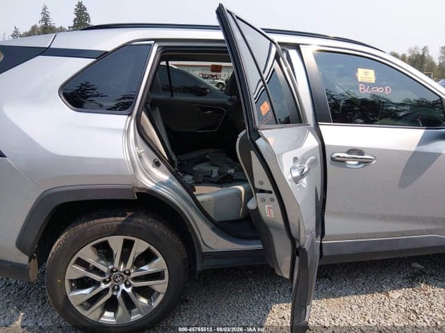2019 TOYOTA RAV4 LIMITED 8