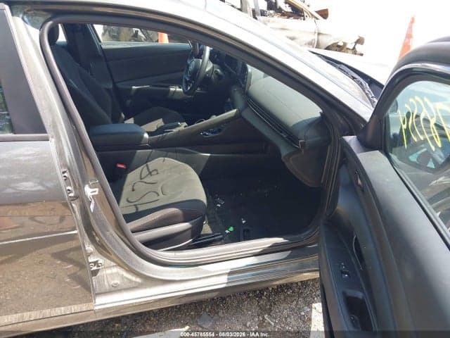 2025 HYUNDAI ELANTRA SEL SPORT 5