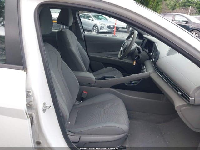 2021 HYUNDAI ELANTRA SE 5