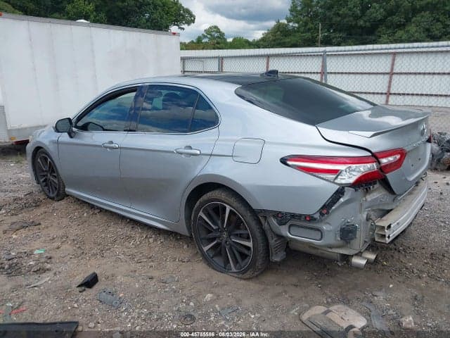 2020 TOYOTA CAMRY XSE 3