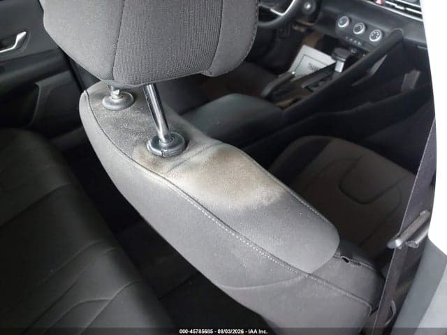 2023 HYUNDAI ELANTRA SE 12