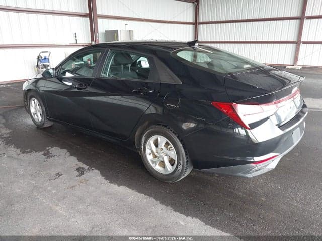 2023 HYUNDAI ELANTRA SE 3