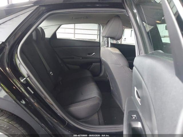 2023 HYUNDAI ELANTRA SE 8