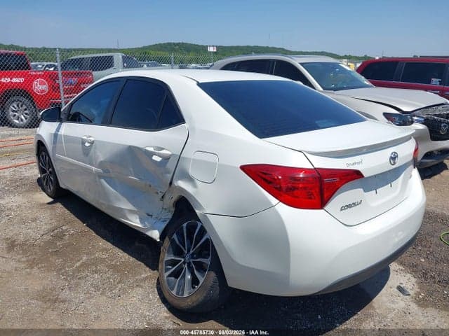 2018 TOYOTA COROLLA SE 3