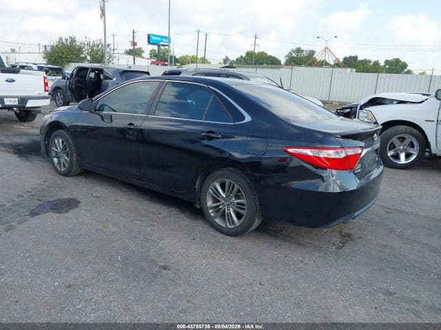 2017 TOYOTA CAMRY SE 3