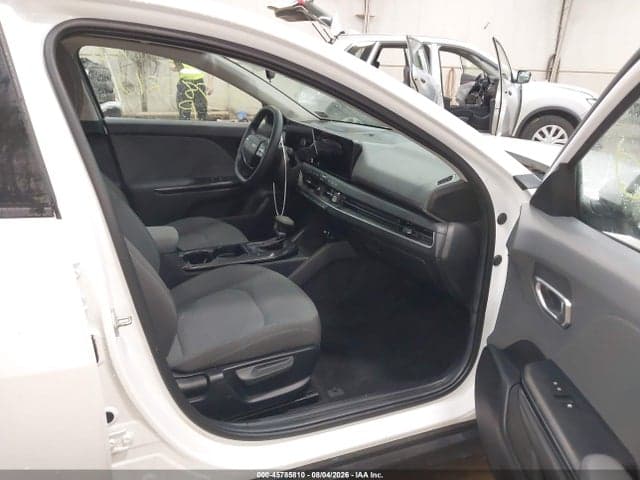 2025 KIA K4 LXS 5