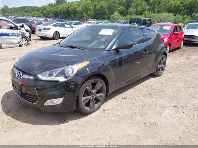 2017 HYUNDAI VELOSTER VALUE EDITION 2