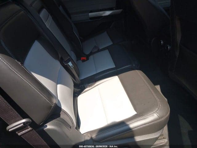 2022 FORD EXPLORER XLT 8