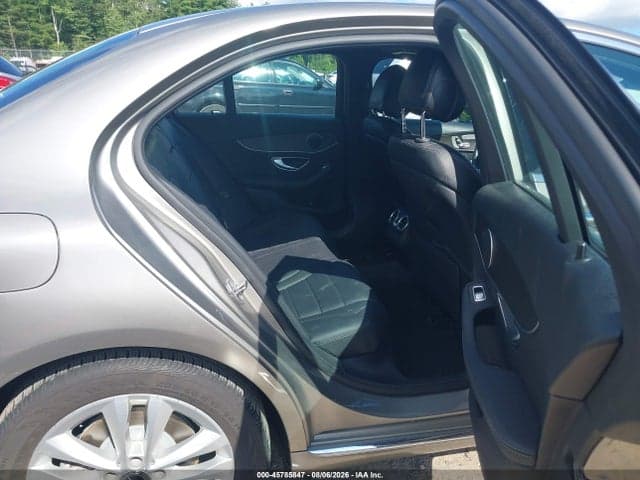 2019 MERCEDES-BENZ C 300 4MATIC 8