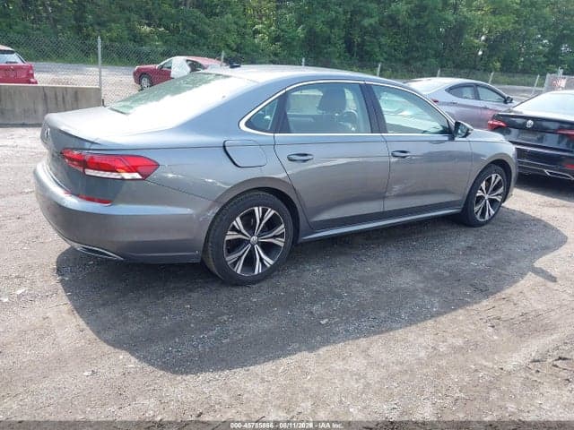 2021 VOLKSWAGEN PASSAT 2.0T SE 4