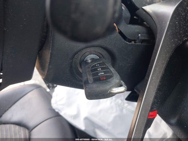 2020 TOYOTA CAMRY SE 11