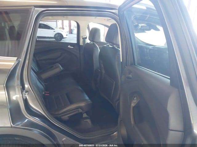 2017 FORD ESCAPE TITANIUM 8