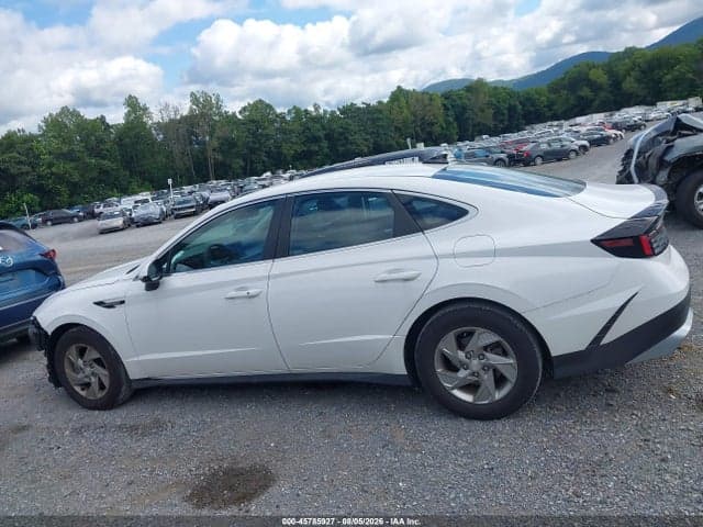 2025 HYUNDAI SONATA SE 15