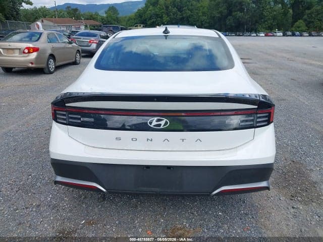 2025 HYUNDAI SONATA SE 17