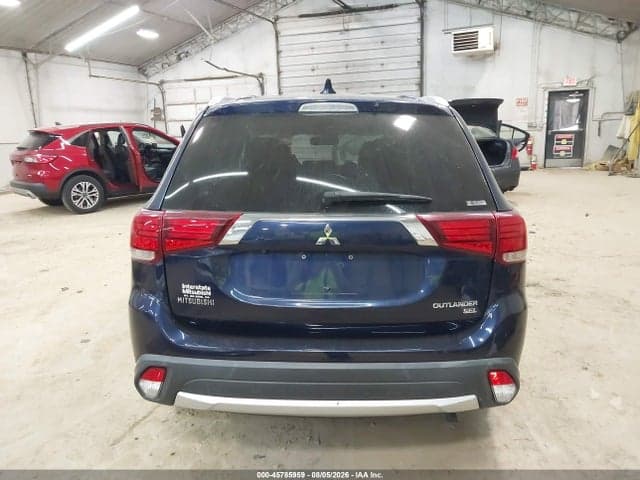 2017 MITSUBISHI OUTLANDER SE/SEL 16