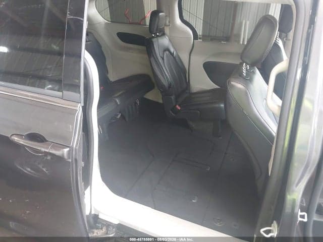 2022 CHRYSLER PACIFICA TOURING L 2