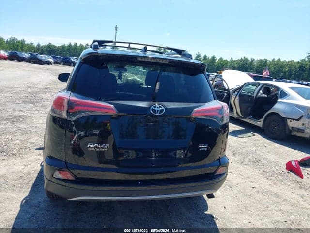 2018 TOYOTA RAV4 XLE 17