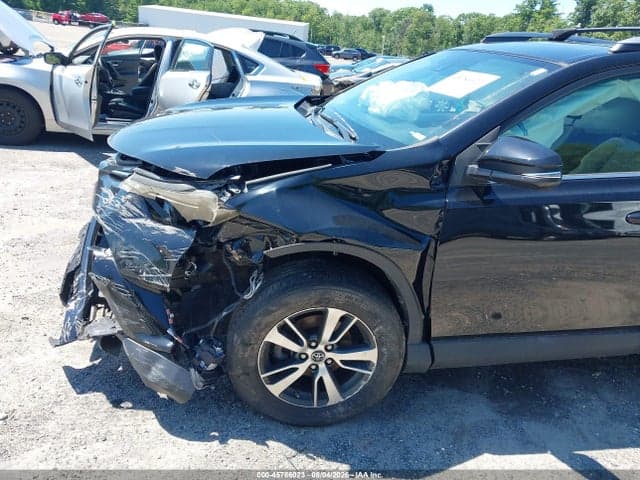 2018 TOYOTA RAV4 XLE 18