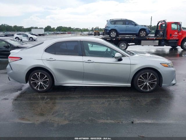 2018 TOYOTA CAMRY SE 13