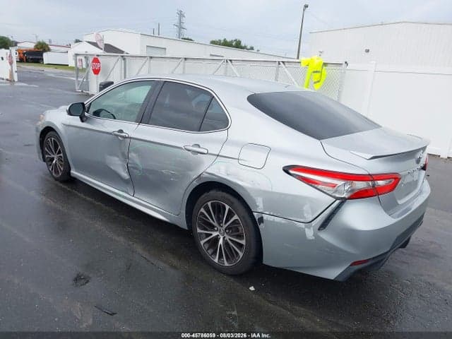 2018 TOYOTA CAMRY SE 3