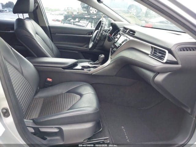 2018 TOYOTA CAMRY SE 5