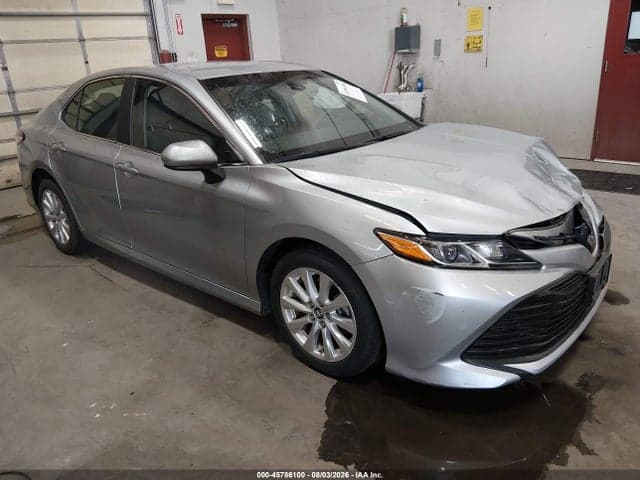 2018 TOYOTA CAMRY LE - 1