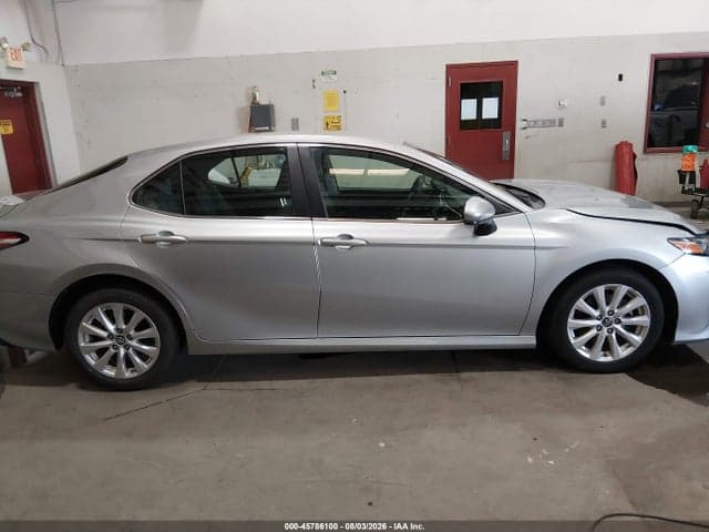 2018 TOYOTA CAMRY LE 13