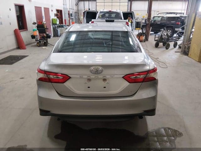 2018 TOYOTA CAMRY LE 16