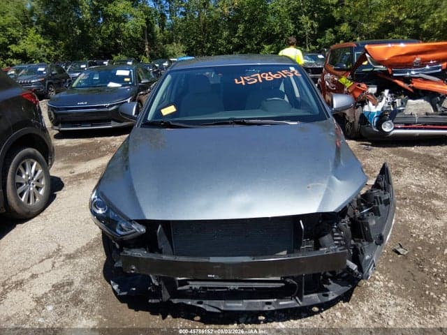 2017 HYUNDAI ELANTRA SE 13