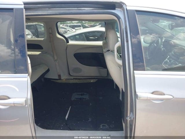 2017 CHRYSLER PACIFICA LX 8