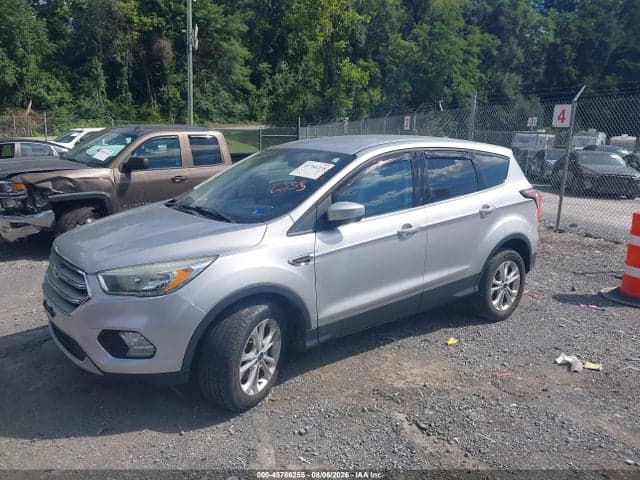 2017 FORD ESCAPE SE 2