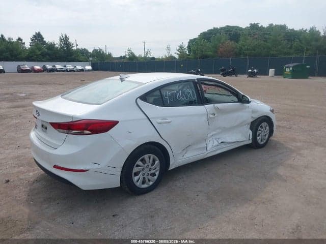 2018 HYUNDAI ELANTRA SE 4