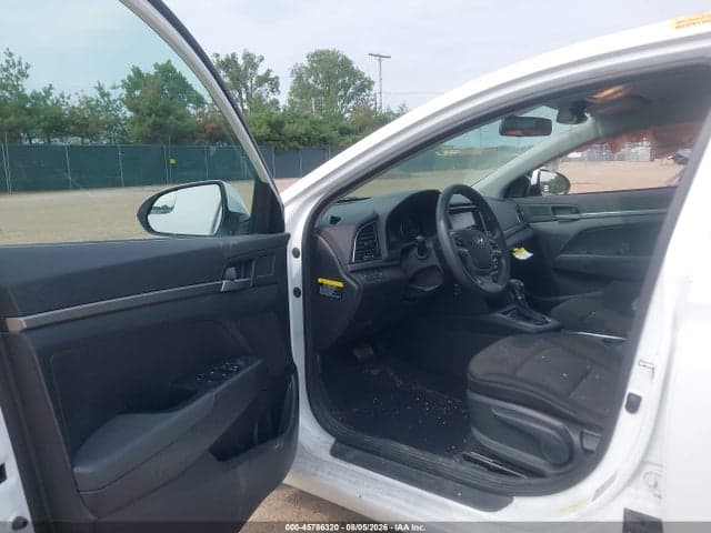 2018 HYUNDAI ELANTRA SE 5