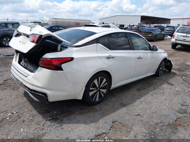 2022 NISSAN ALTIMA SV FWD 4