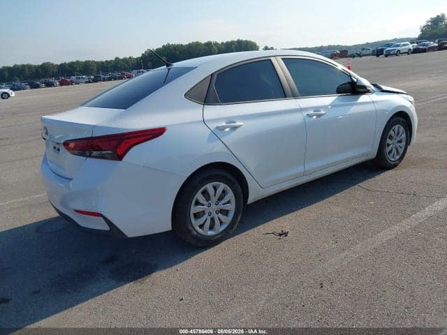 2022 HYUNDAI ACCENT SE 4