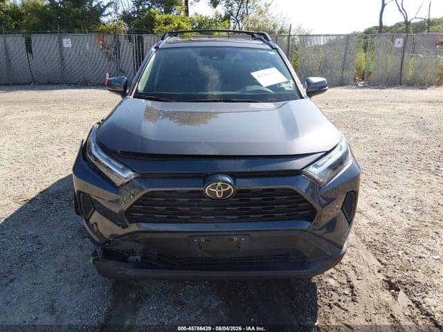 2025 TOYOTA RAV4 XLE 12