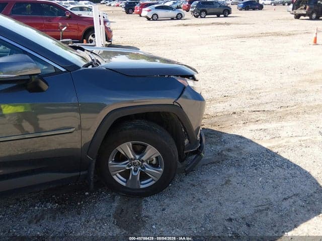 2025 TOYOTA RAV4 XLE 21