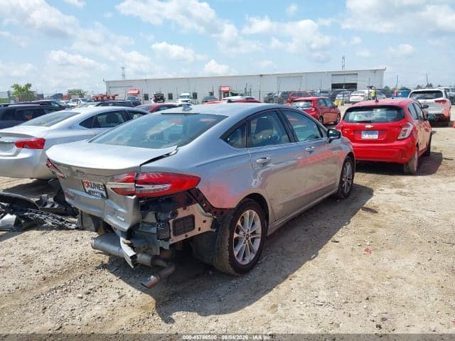 2020 FORD FUSION SE 4