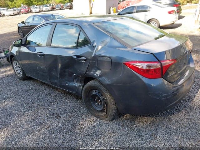 2017 TOYOTA COROLLA LE 3