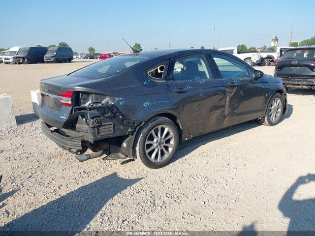 2017 FORD FUSION SE 4