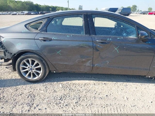 2017 FORD FUSION SE 6