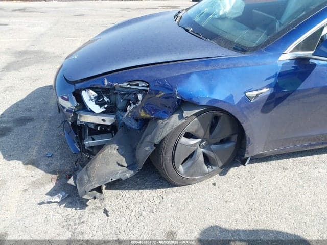 2018 TESLA MODEL 3 6