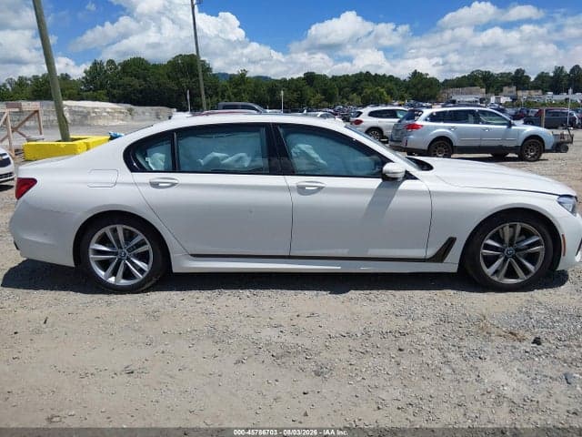 2019 BMW 740I 13