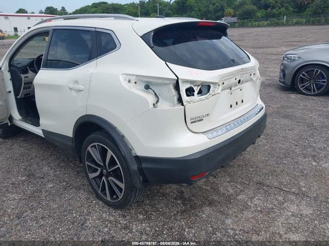 2018 NISSAN ROGUE SPORT SL 18
