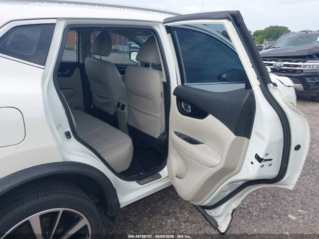 2018 NISSAN ROGUE SPORT SL 8