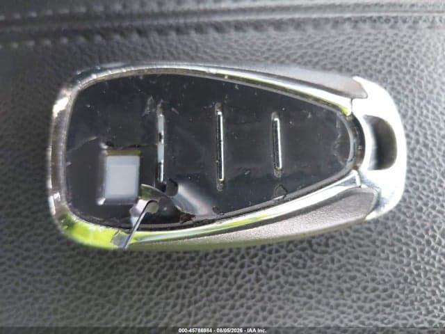 2019 CHEVROLET EQUINOX PREMIER 11
