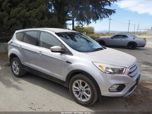 2017 FORD ESCAPE SE 1