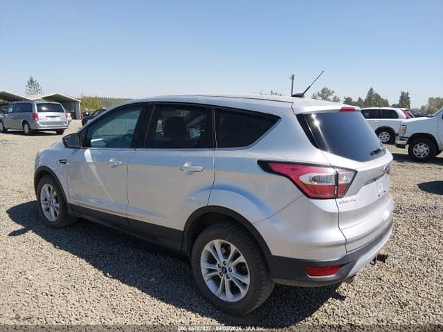 2017 FORD ESCAPE SE 3