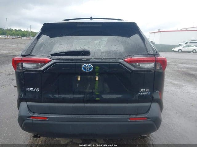 2020 TOYOTA RAV4 HYBRID XLE 16