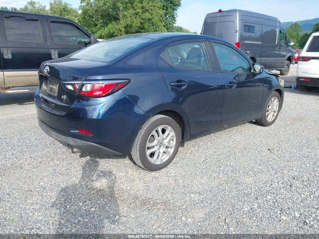 2017 TOYOTA YARIS IA 4